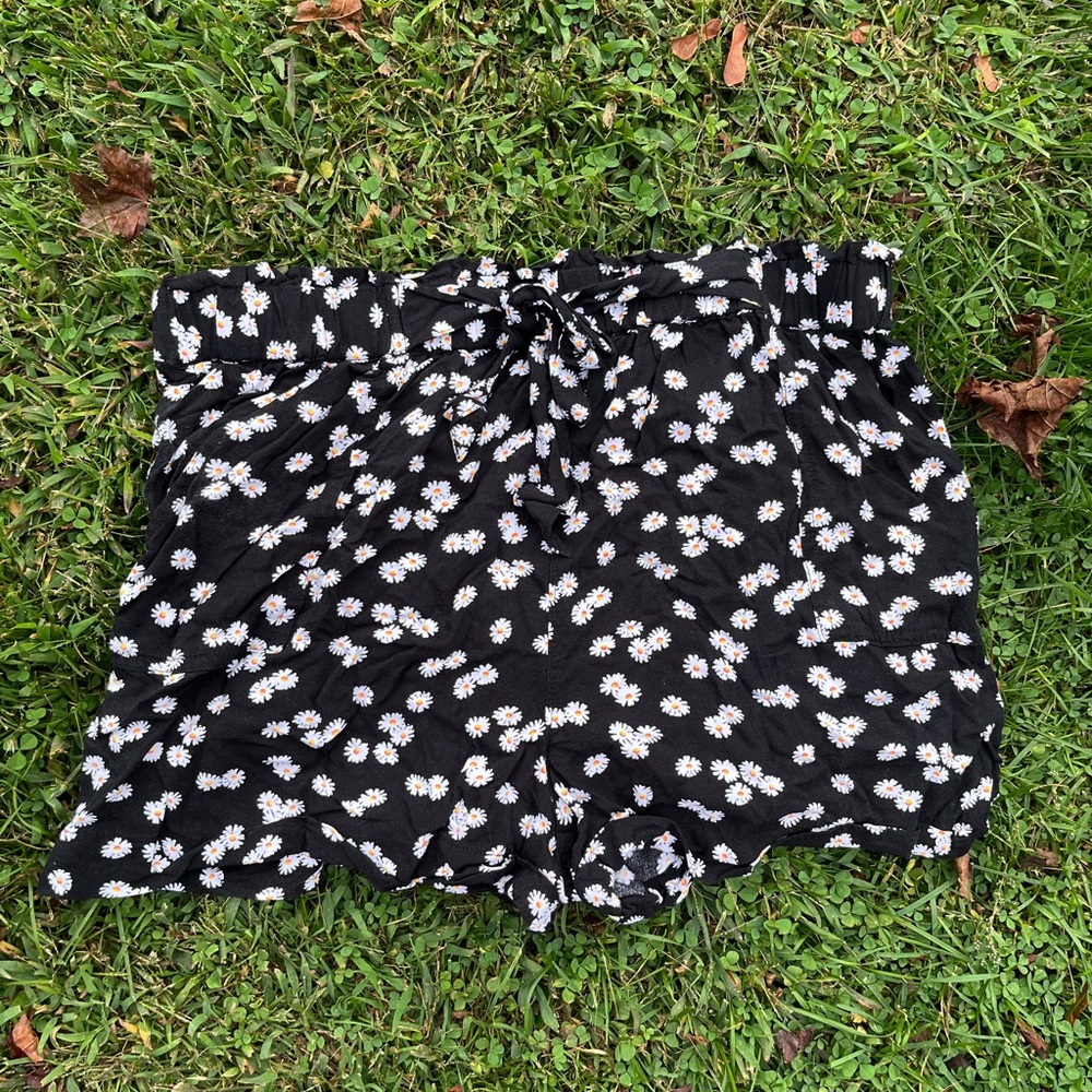 SO Black Floral High Waist Women's Shorts